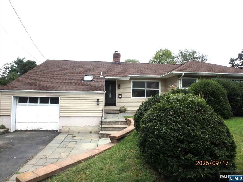 27 BRIARCLIFF Road