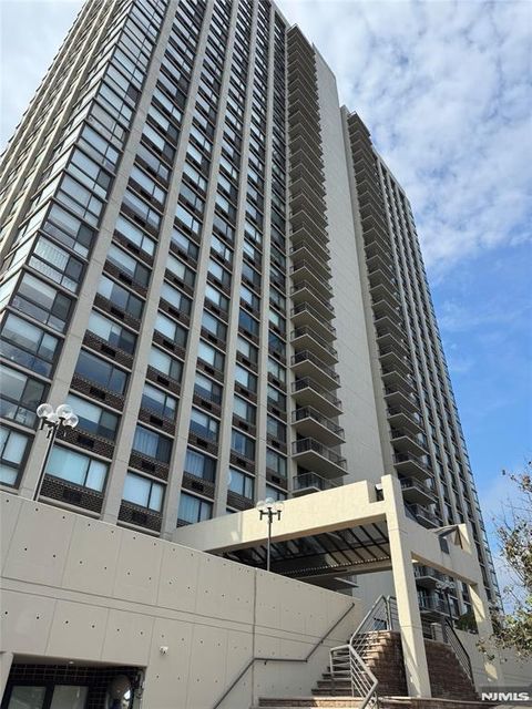 200 Old Palisade Road 7C Fort Lee NJ 07024