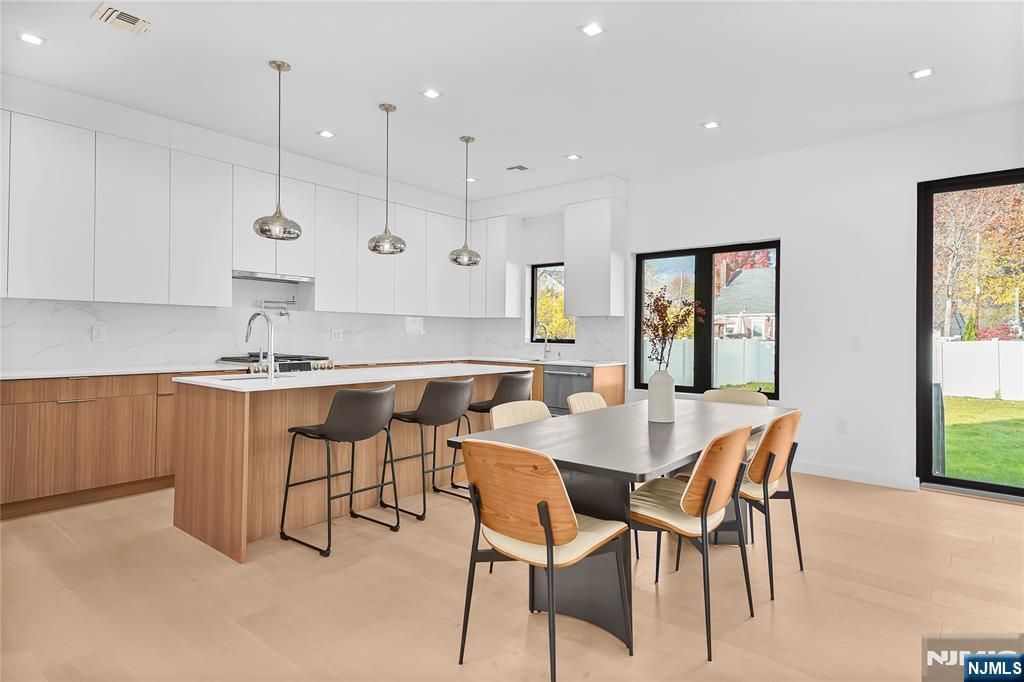 Photo of 1225 Eastern Drive, Fair Lawn, NJ 07410 (MLS # 25040778)