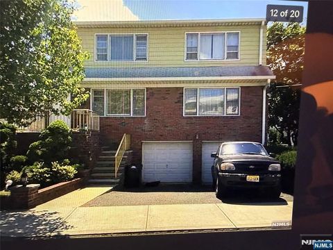 Photo of 256 Hudson Pl #LL, Cliffside Park, NJ 07010 (MLS # 26011311)