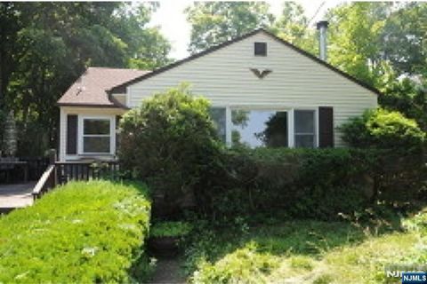 Photo of 512 Colver Road, Roxbury Township, NJ 07850 (MLS # 25022479)