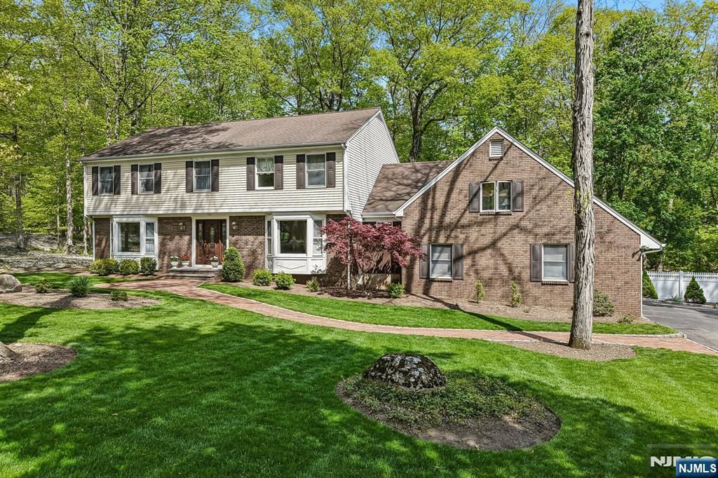 Photo of 716 Windswept Lane, Franklin Lakes, NJ 07417 (MLS # 26017689)