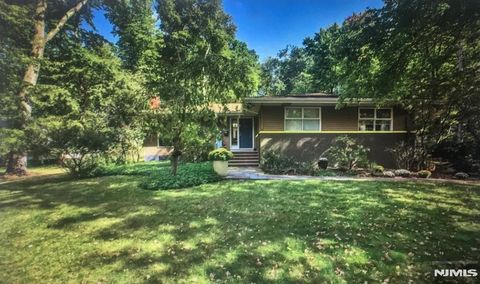Photo of 363 Valley Rd, Haworth, NJ 07641 (MLS # 26008936)