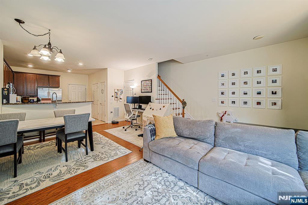 21 Jasmine Lane 1111