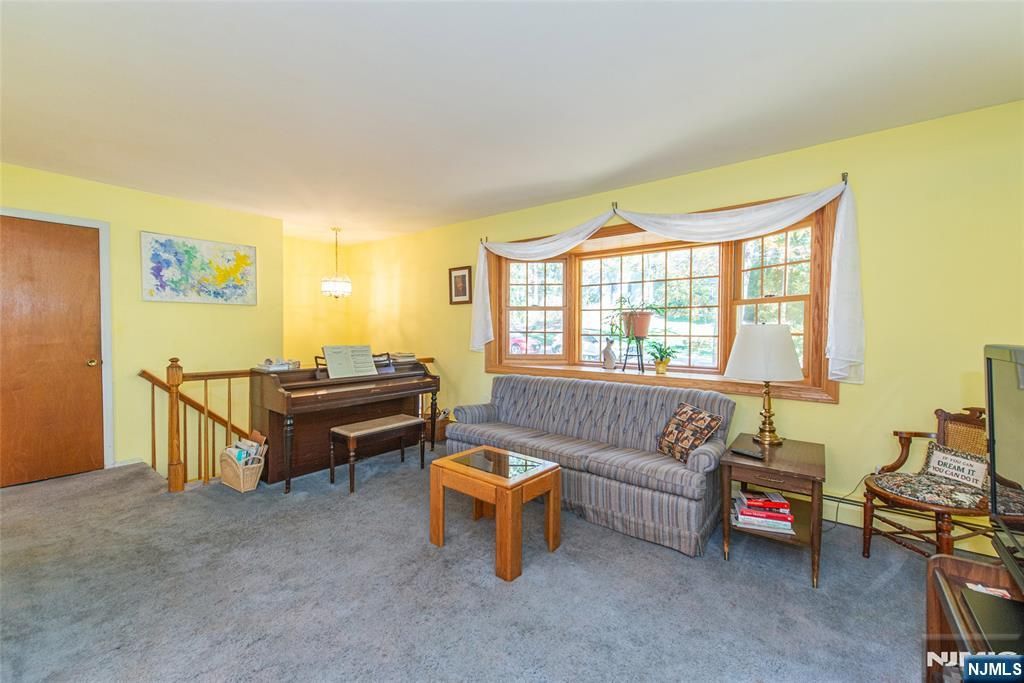 Photo of 86 Kraft Place, Ringwood, NJ 07456 (MLS # 25037626)