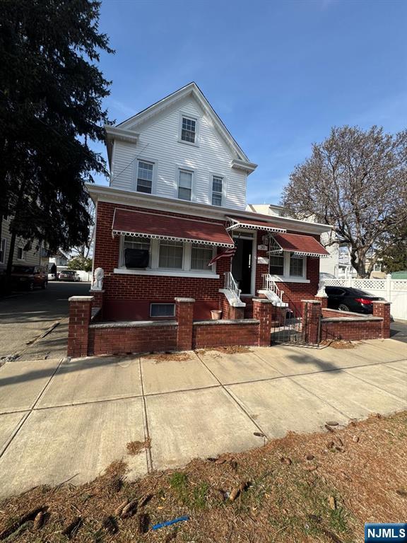 Property for Sale at 39 Grand Street, Garfield, New Jersey - Bedrooms: 2 
Bathrooms: 3 
Rooms: 8  - $399,999