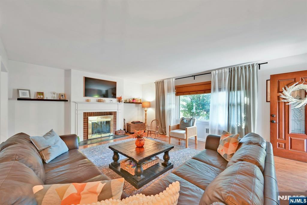 211 Airmount Road