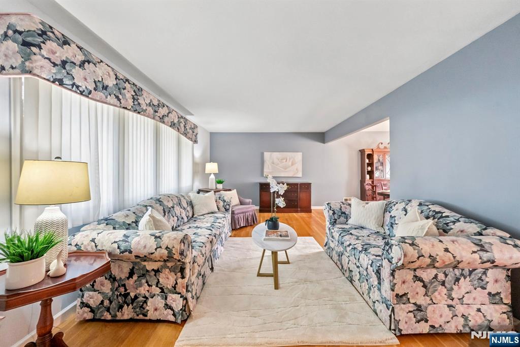 33 Waling Drive