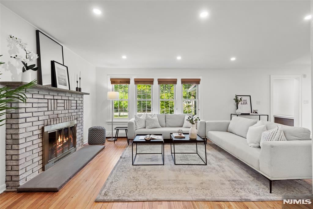 225 Walnut Street
