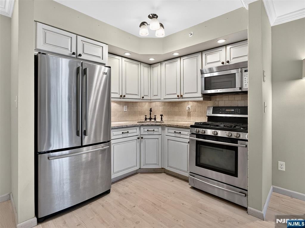 Homes for Sale in Northern NJ | ThisIsRiverEdge.com 1510 Faulkner Court