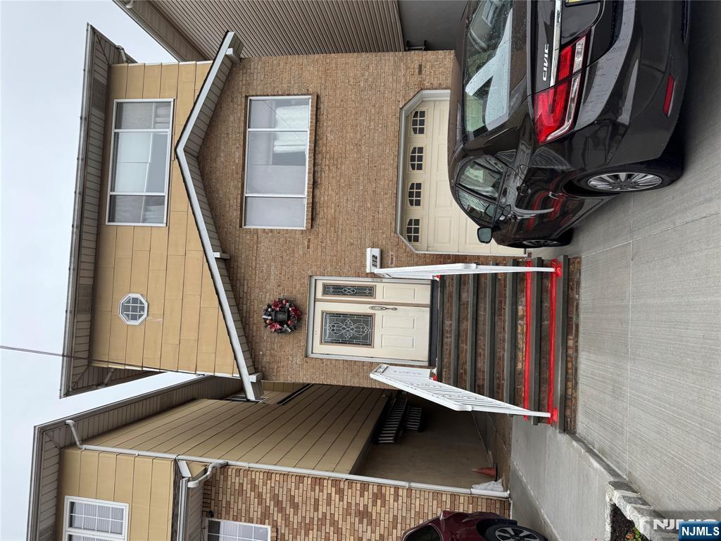 Rental Property at 112 5th St 2, Harrison, New Jersey - Bedrooms: 2 
Bathrooms: 1 
Rooms: 4  - $2,400 MO.