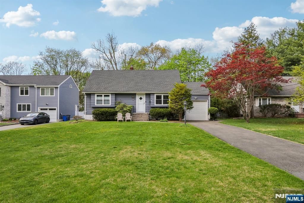 Photo of 84 Belvidere Road, Glen Rock, NJ 07452 (MLS # 26013961)