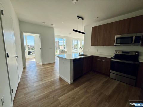 300 State Street 508 Hackensack NJ 07601