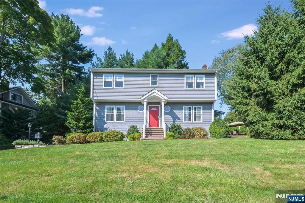 Photo of 418 Prospect Street, Glen Rock, NJ 07452 (MLS # 25043464)