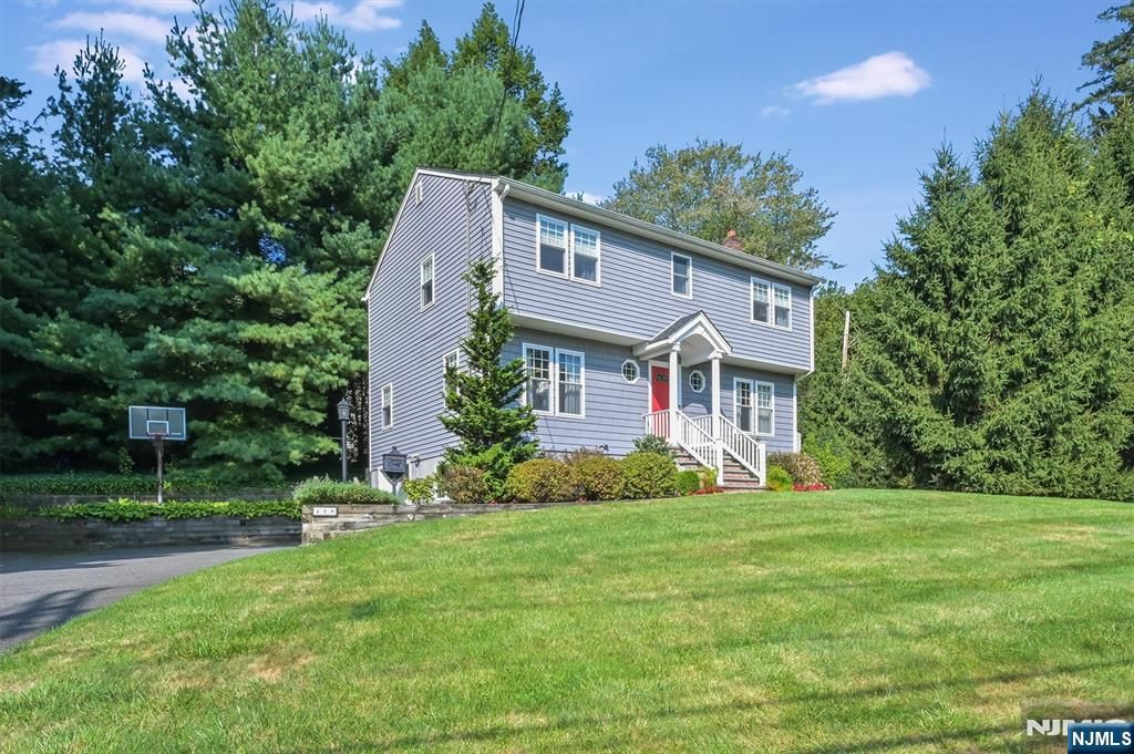 Photo of 418 Prospect Street, Glen Rock, NJ 07452 (MLS # 25043464)