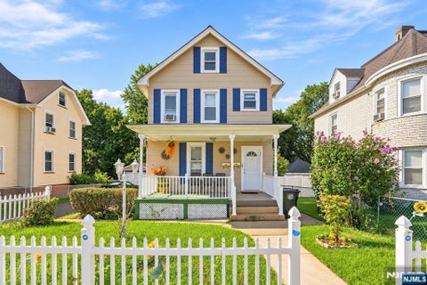 Photo of 51 2nd Street, Bound Brook, NJ 08805 (MLS # 26034448)