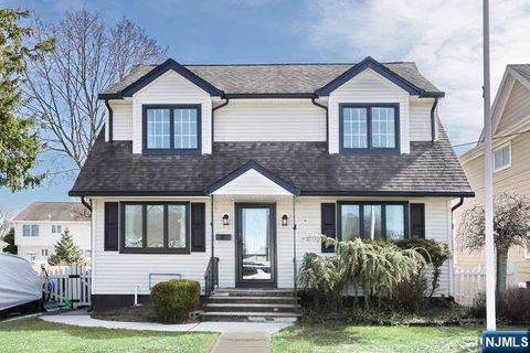 88 Alberta Drive Saddle Brook NJ 07663