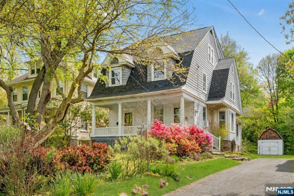 76 Magnolia Avenue