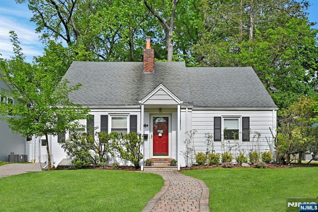 112 Wayne Avenue