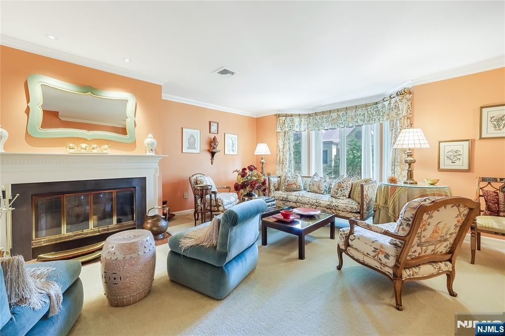 10 Lenox Court