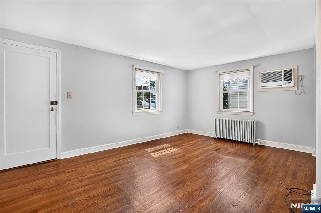 5-7 Bond Place