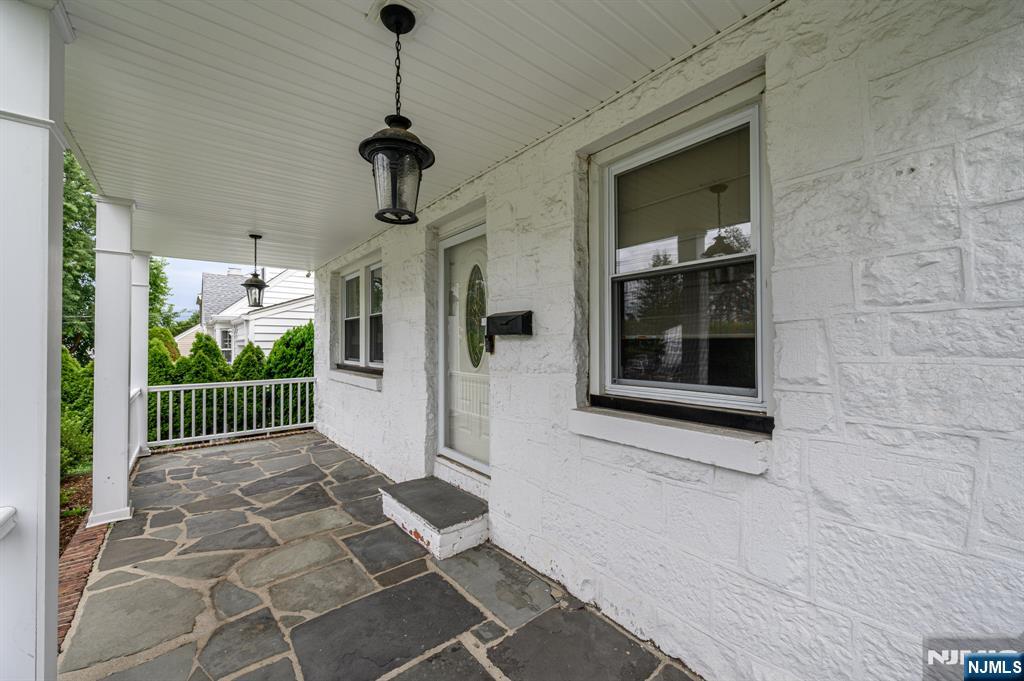 97 Satterthwaite Avenue