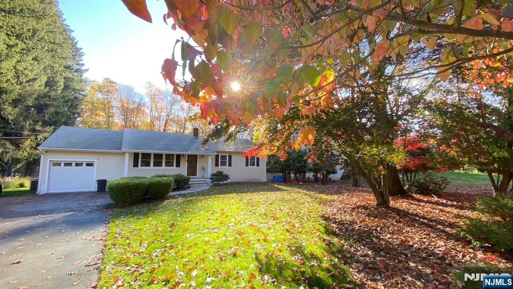 Rental Property at 102 Saddle River Rd, Saddle River, New Jersey - Bedrooms: 3 
Bathrooms: 2 
Rooms: 7  - $5,800 MO.