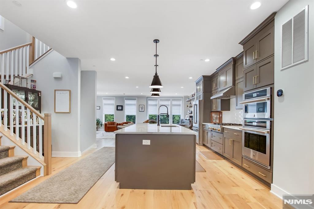 98 Cinnamon Drive