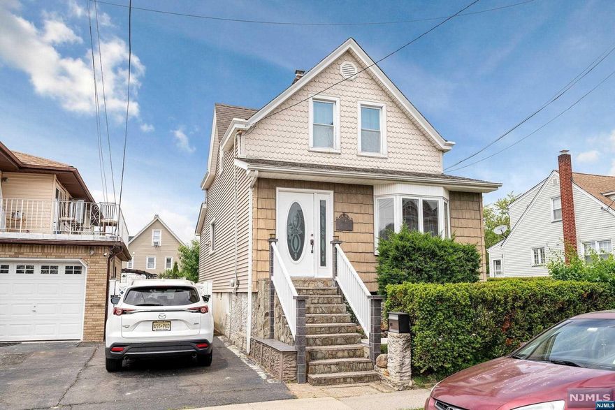 Well maintained home located in a great neighborhood. Close to NYC transportation, shops, highways, near Belmont Hill County Park. This house gets plenty of sunlight and has been kept super clean. Large entry Foyer, Living room, Dining room, Large kitchen area. 2 car garage with recently paved driveway. Gas baseboard heat. Quiet area. Full basement. Yard with patio for outdoor entertaining or just relaxing by a firepit. Come see today - it will not last!