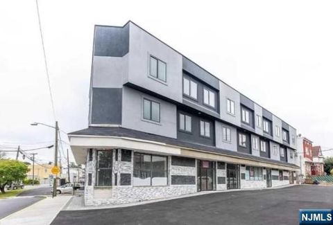 Photo of 44 Bergen Blvd #9, Fairview, NJ 07022 (MLS # 26002402)