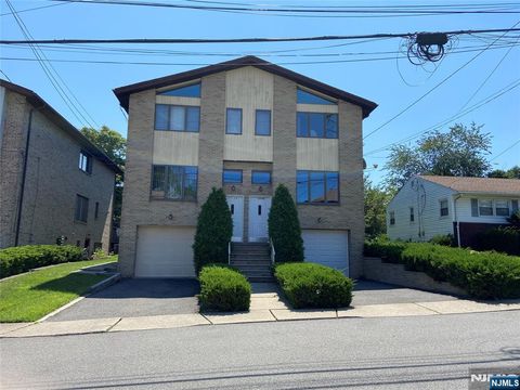 Photo of 2416 Hammett Ave #A, Fort Lee, NJ 07024 (MLS # 25034320)