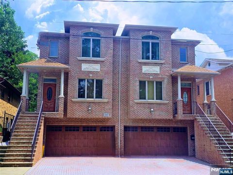 Photo of 434 6th St #B, Palisades Park, NJ 07650 (MLS # 25039029)
