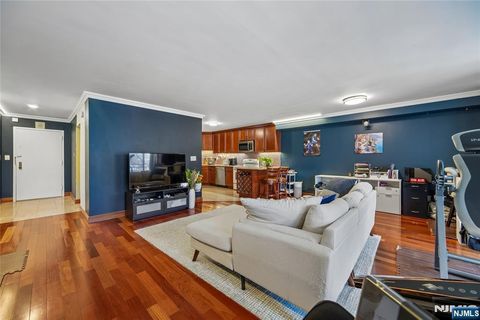 1055 River Road 302 Edgewater NJ 07020