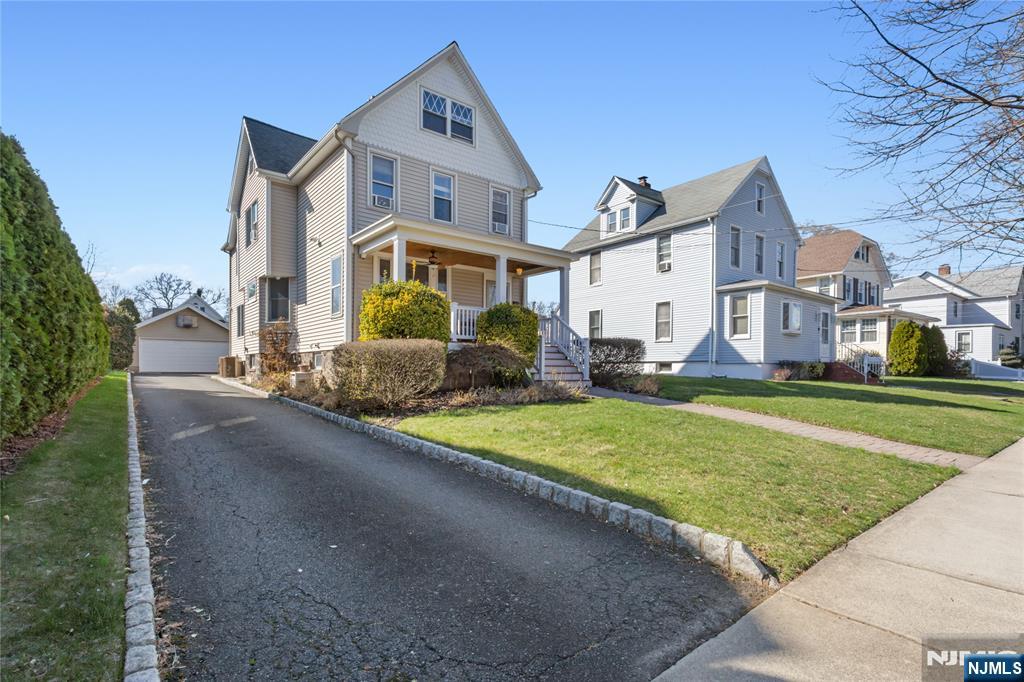 56 Hudson Avenue