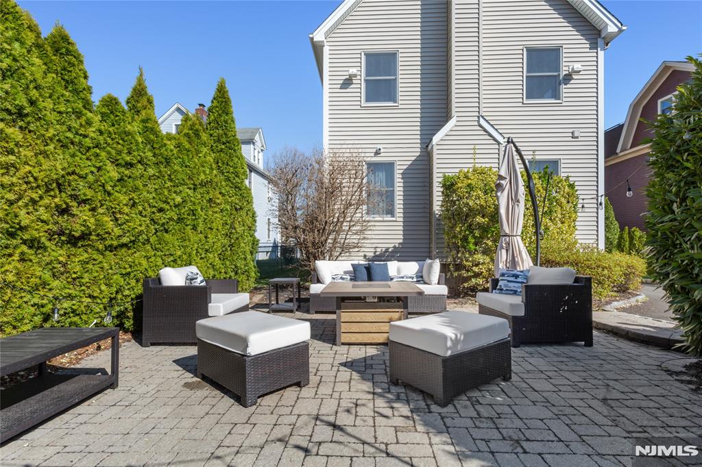 56 Hudson Avenue