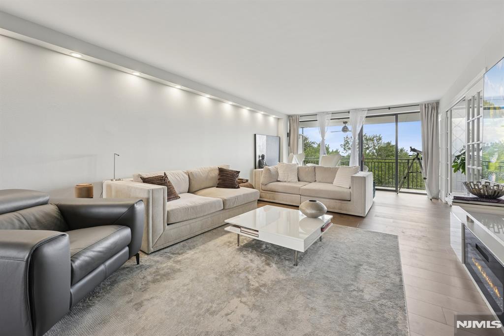 1500 Palisade Avenue 6-C
