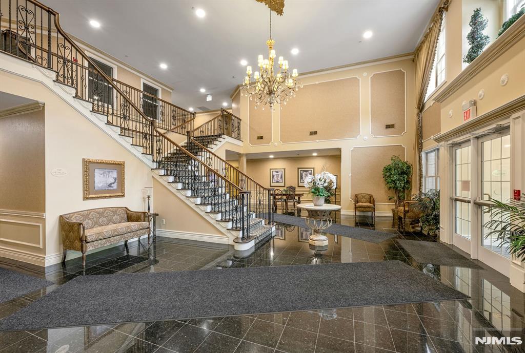 100 Ridgewood Road 114