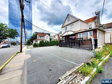1638 Parker Avenue Fort Lee NJ 07024