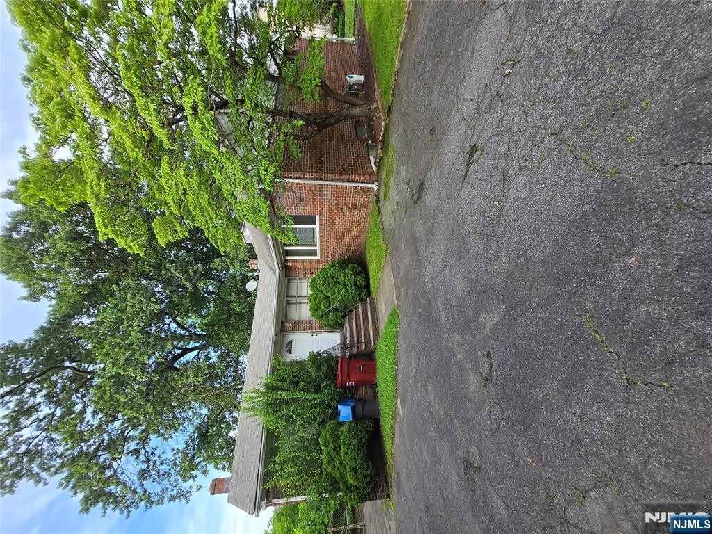 88 Milton Avenue
