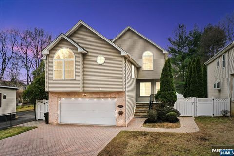 272 Rockland Avenue Norwood NJ 07648