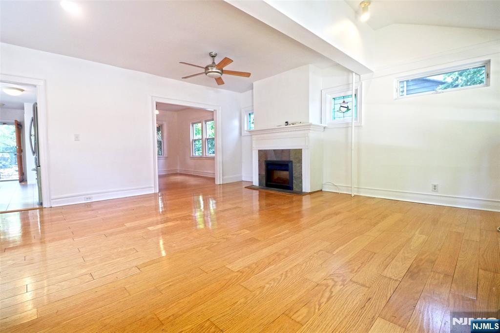 341 Mortimer Avenue