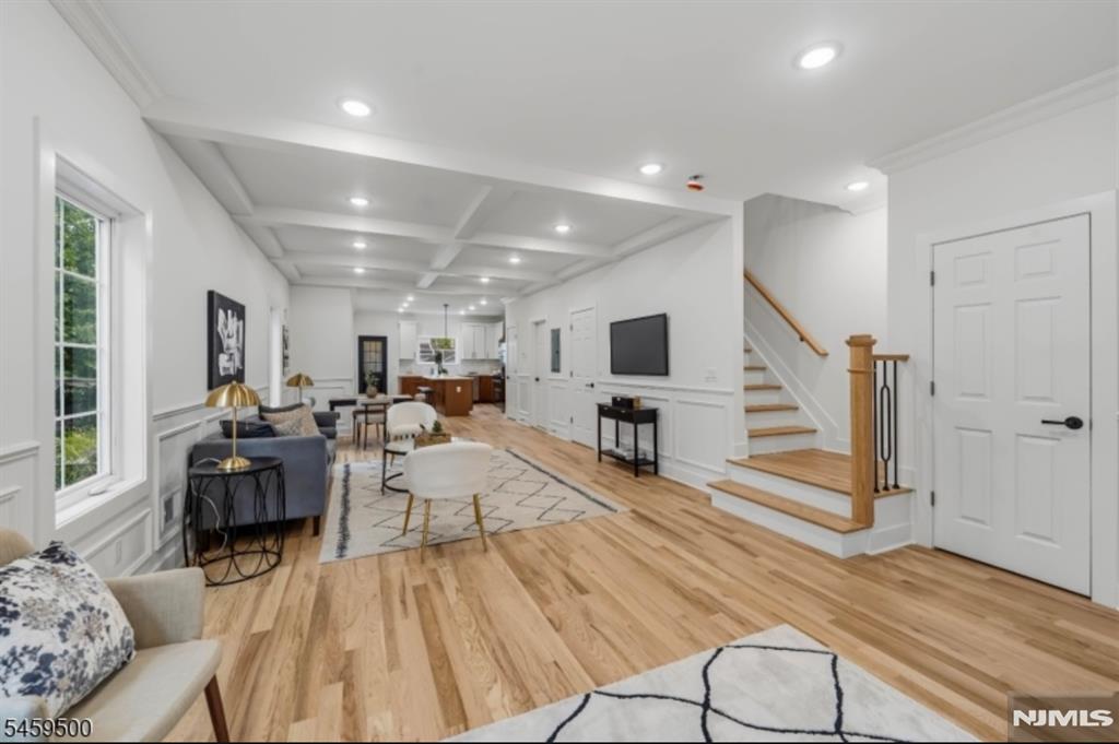 18 Lindsley Avenue