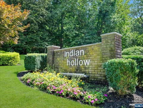 Photo of 241 Indian Hollow Ct, Mahwah, NJ 07430 (MLS # 26032356)