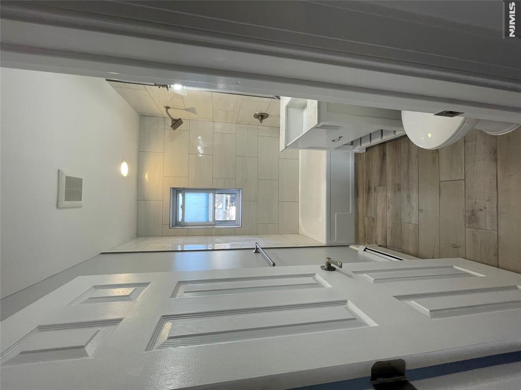 291 Garibaldi Avenue #8