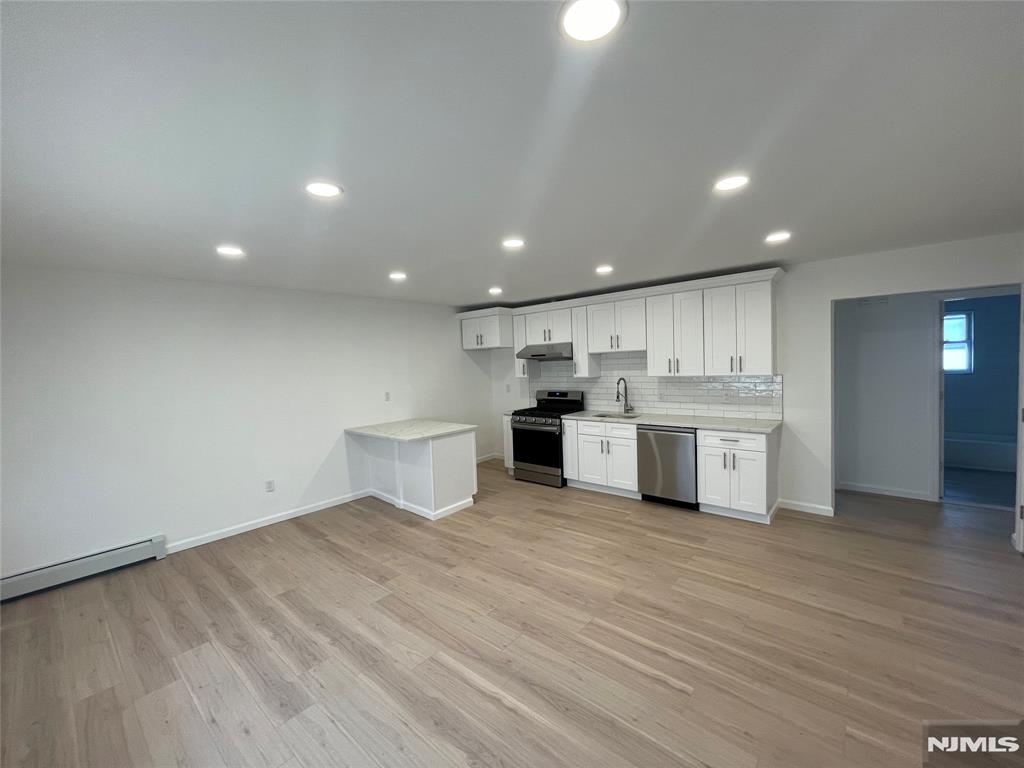 291 Garibaldi Avenue #8
