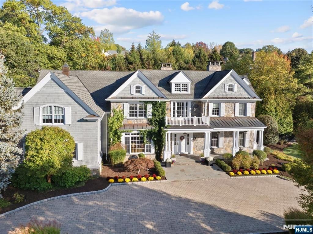 Photo of 29 McGrath Drive, Cresskill, NJ 07626 (MLS # 25037740)