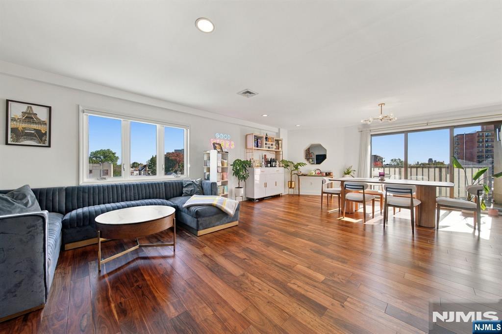 610 Anderson Avenue 3D
