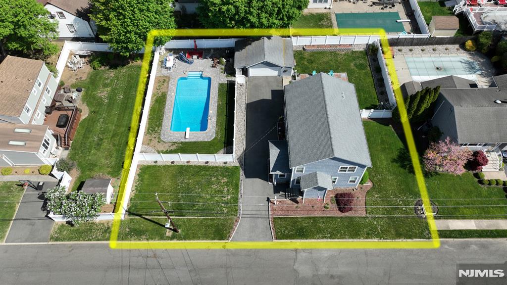 Property for Sale at 115 Laurel Avenue, Pompton Lakes, New Jersey - Bedrooms: 4 
Bathrooms: 3 
Rooms: 9  - $749,000