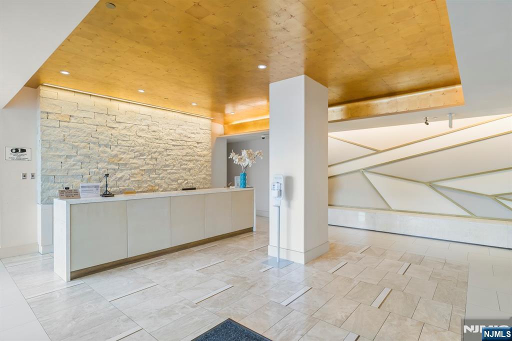 310 Hudson Park 310