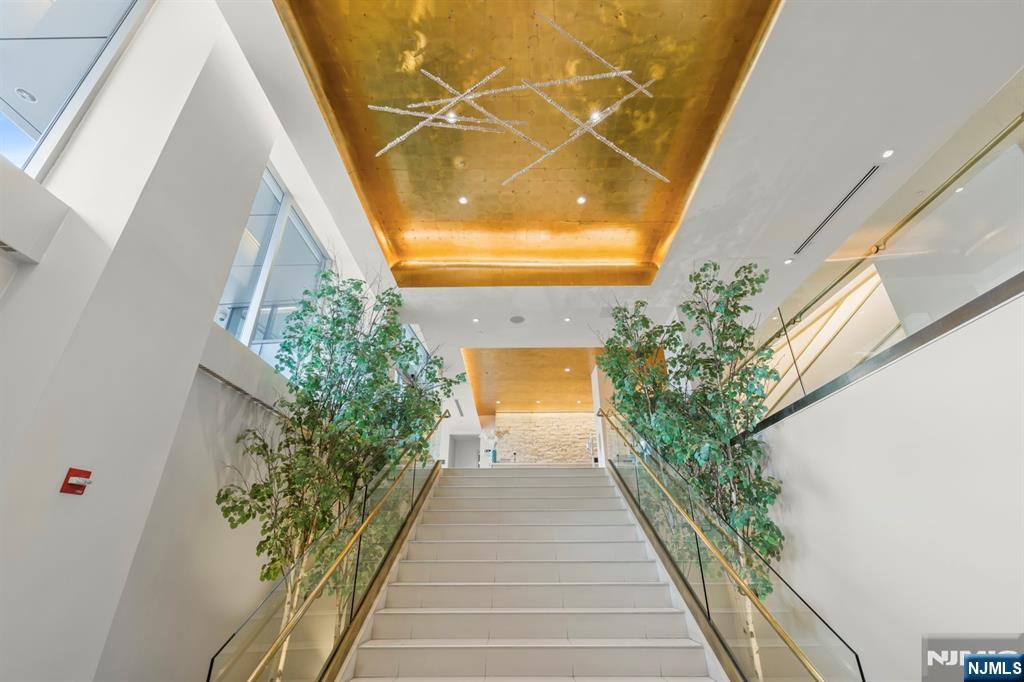 310 Hudson Park 310